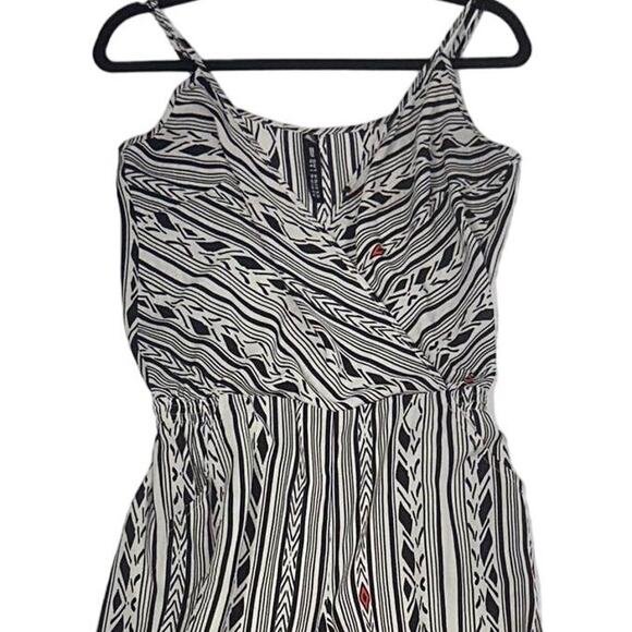 Design Lab V-Neck Tank Jumpsuit Aztec Print Pockets Adjustable Straps Size XS - Picture 5 of 14
